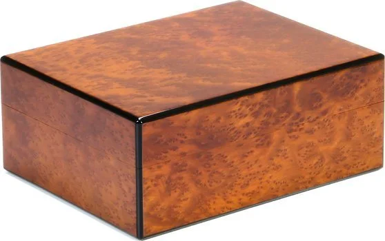 Avo Uvezian Humidor Vavona Root Kicsi