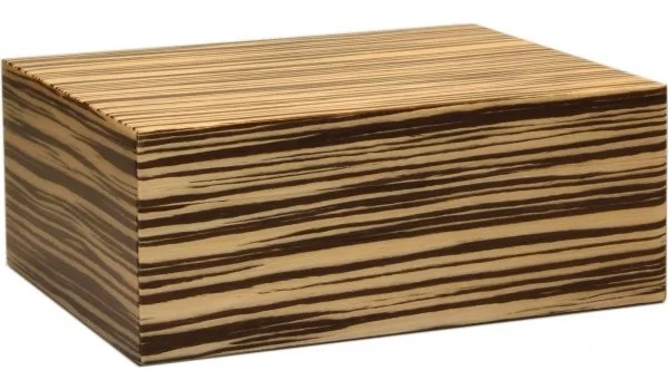 Pegasus Fehér Makassar Humidor 35 Szivarhoz