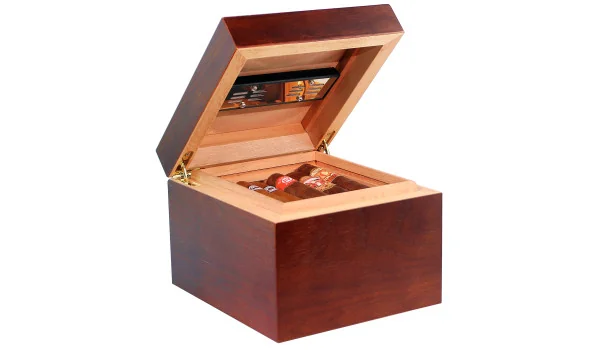 Vedado barna humidor párásítóval